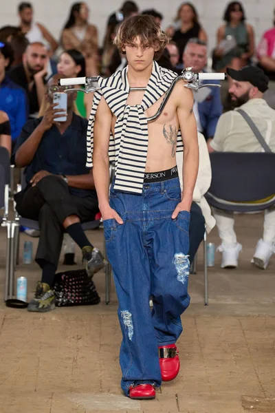 Look 2